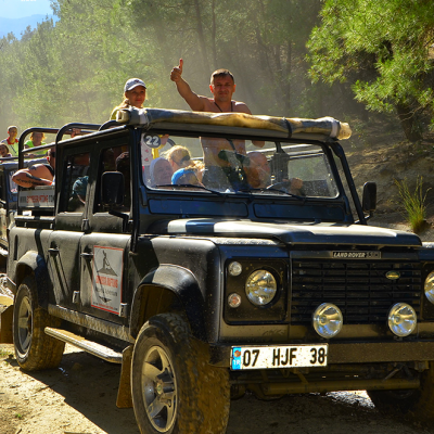 JEEP SAFARİ