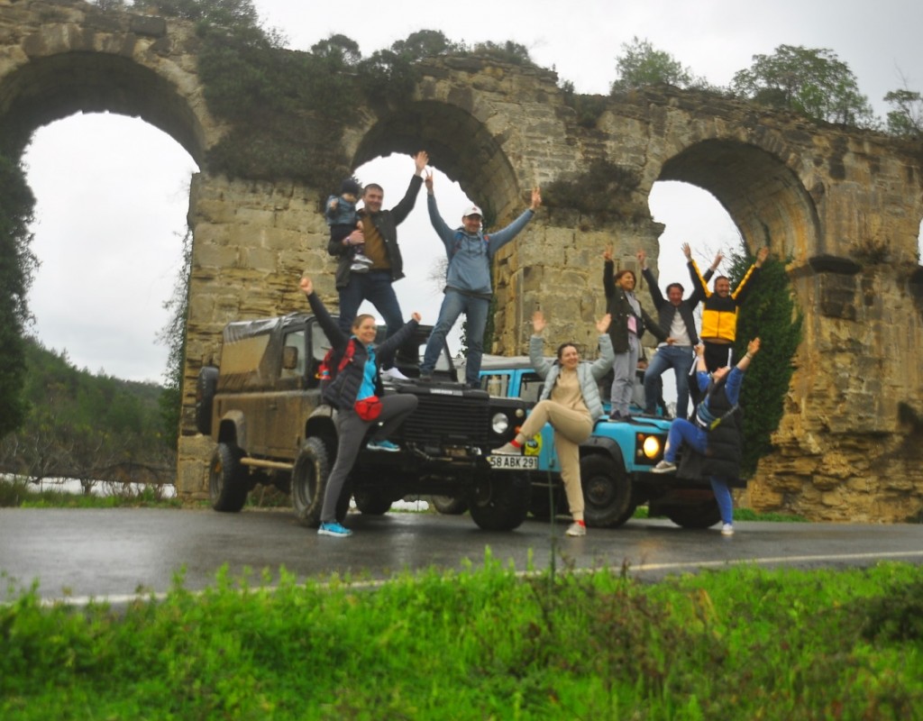 JEEP SAFARİ